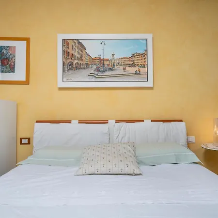 Guesthost - Catulla Appartement
